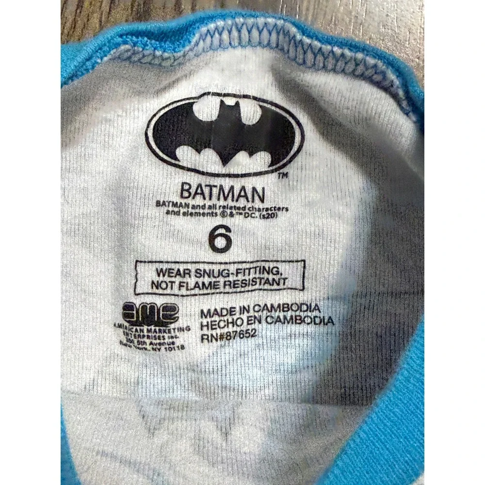 Batman Pajama Set Boys Size 6 White Blue Comic Book Print 2pc Excellent
